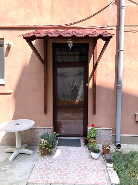 Gradina Icoanei, Scoala centrala, ap. 3 camere, str. Ion Luca Caragiale